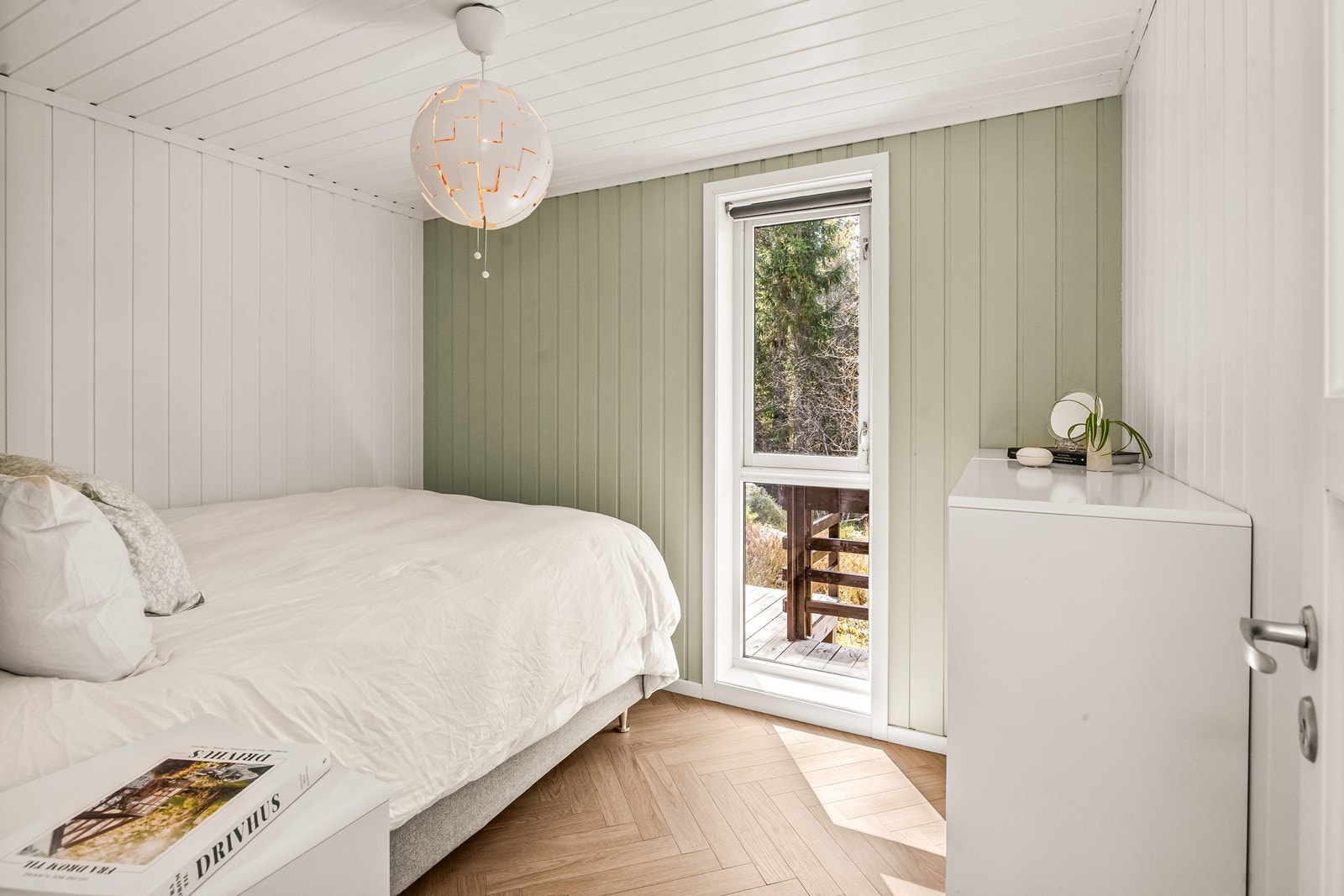 Hytta har to soverom i første etasje. Galleribilde
