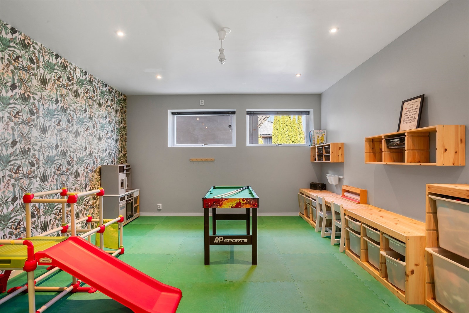 Rommet er perfekt for lek og hobbyer for hele familien. Galleribilde