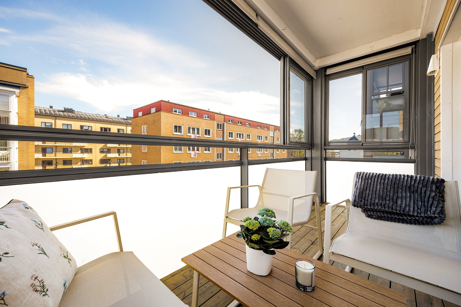 Innglasset balkong på 7 kvm. Foto: Stine Prøitz Jørgensen Galleribilde