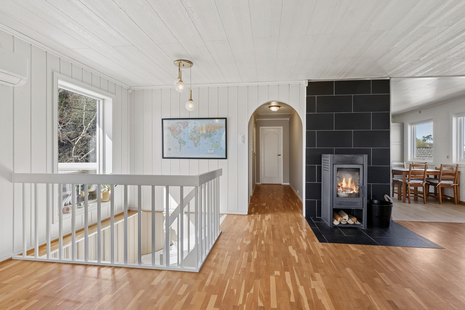 Stuen har også vedovn. Galleribilde