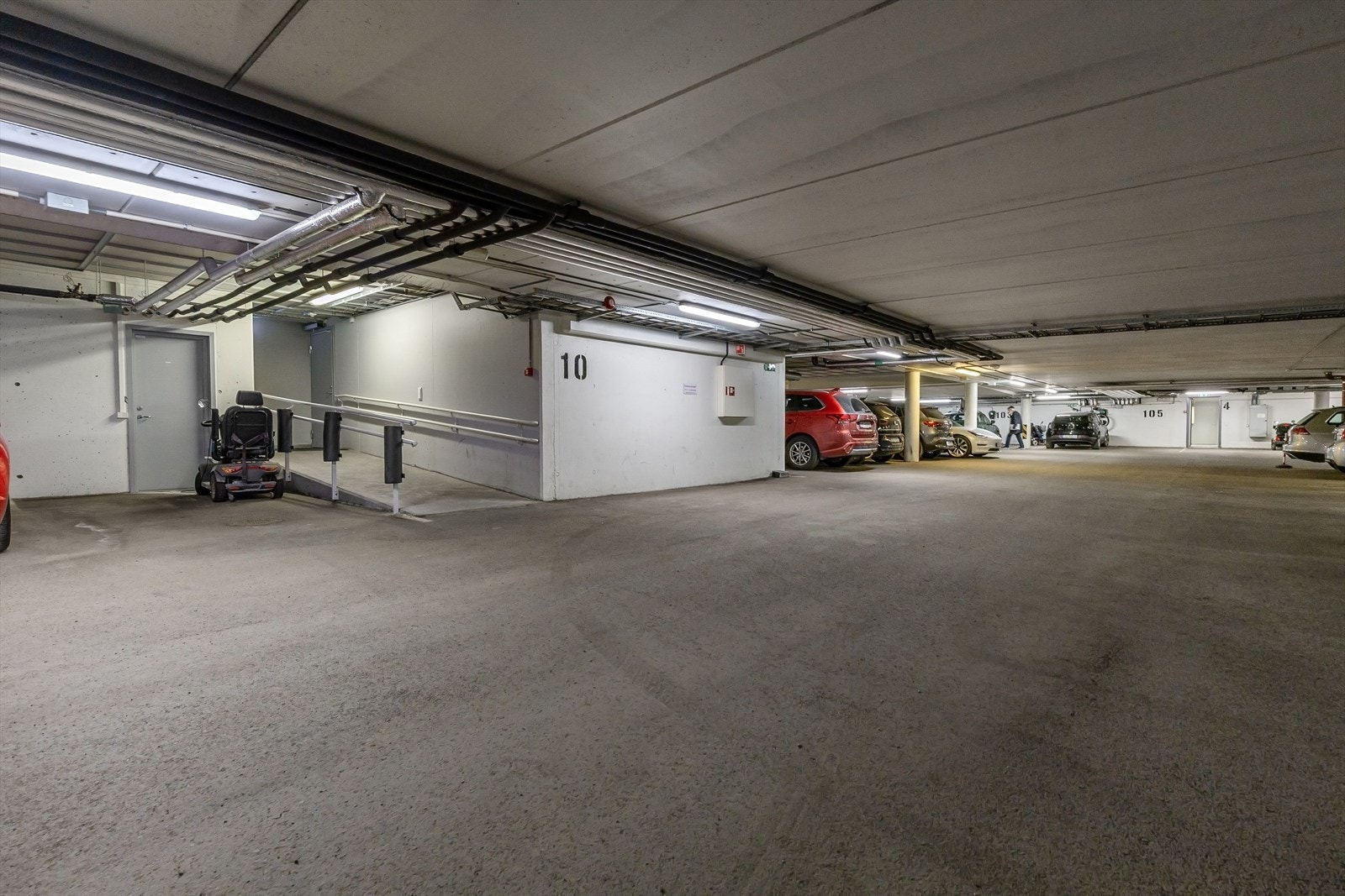 1 stk parkeringsplass i felles garasjeanlegg, nr. 50. Galleribilde