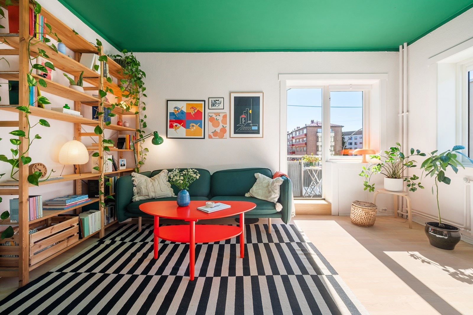 God plass til både sofagruppe og TV-løsning. Galleribilde