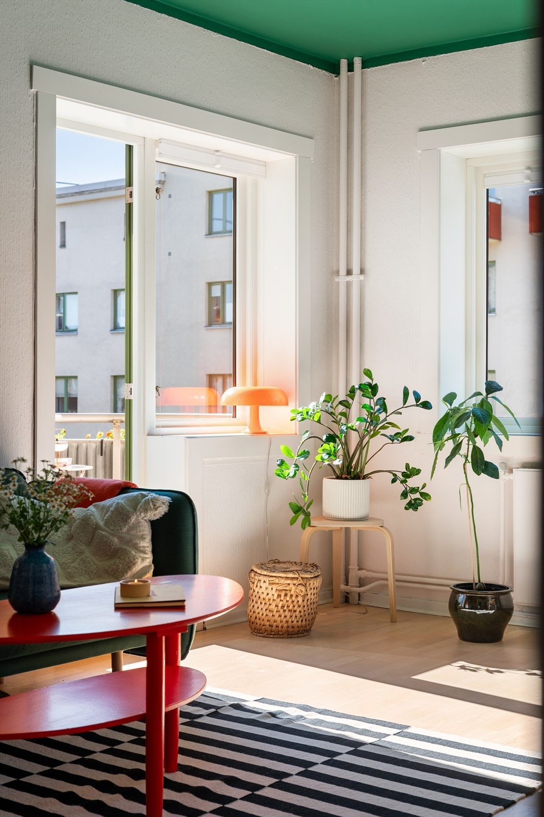 Vinduene fra 2022 slipper inn rikelig med dagslys og har 2-lags isolerglass. Galleribilde