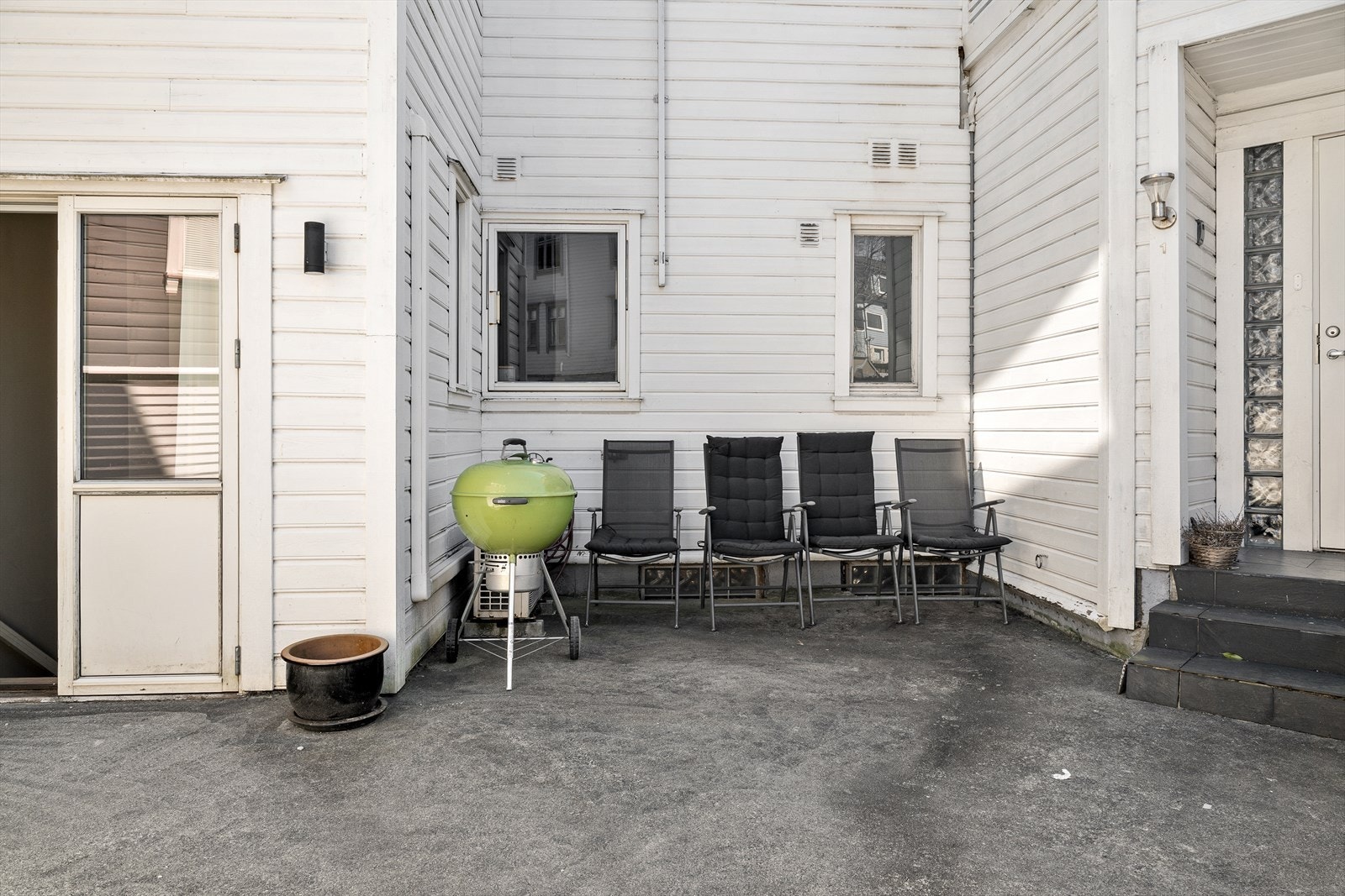 Her er det plass til sittegrupper og planter Galleribilde