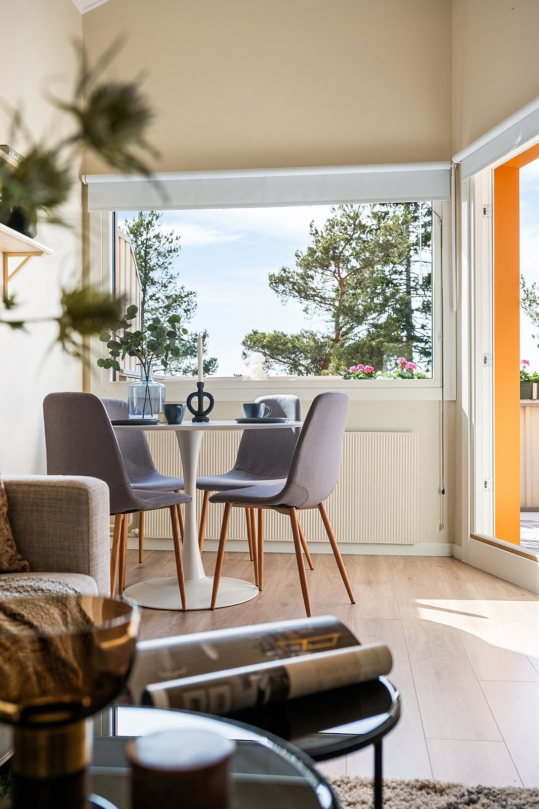 Leiligheten disponerer i tillegg to boder på henholdsvis ca. 2,3 m² og 2,2 m². Galleribilde