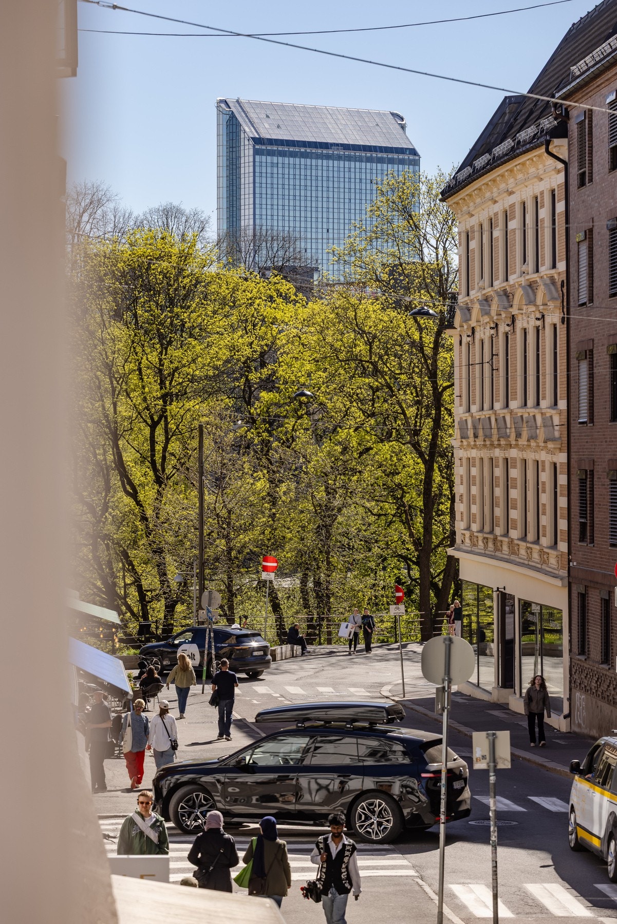 Utsyn mot Markveien fra leiligheten. Galleribilde