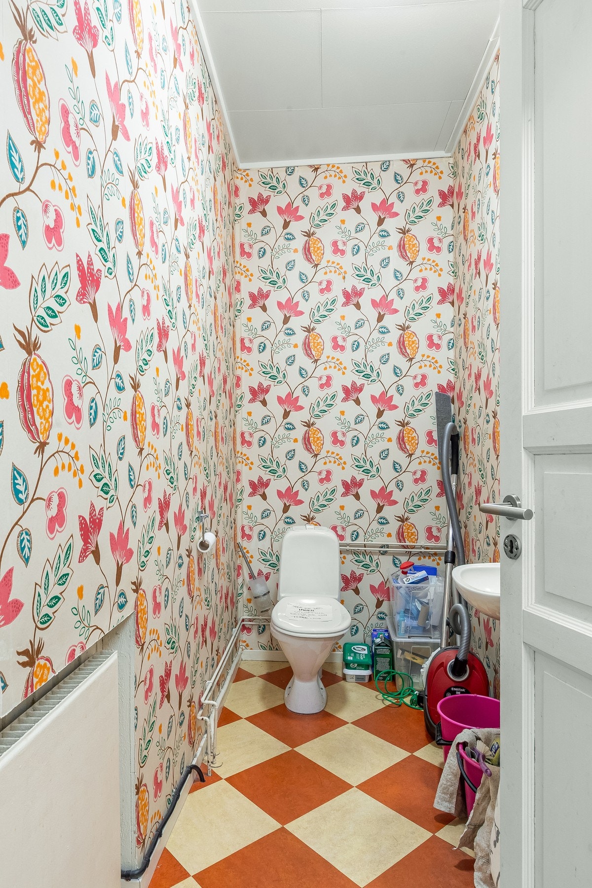 WC tilknyttet næringsseksjonen. Galleribilde