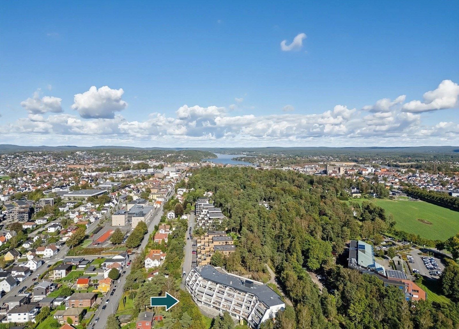 Leiligheten ligger rett ved Kulåsparken! Galleribilde