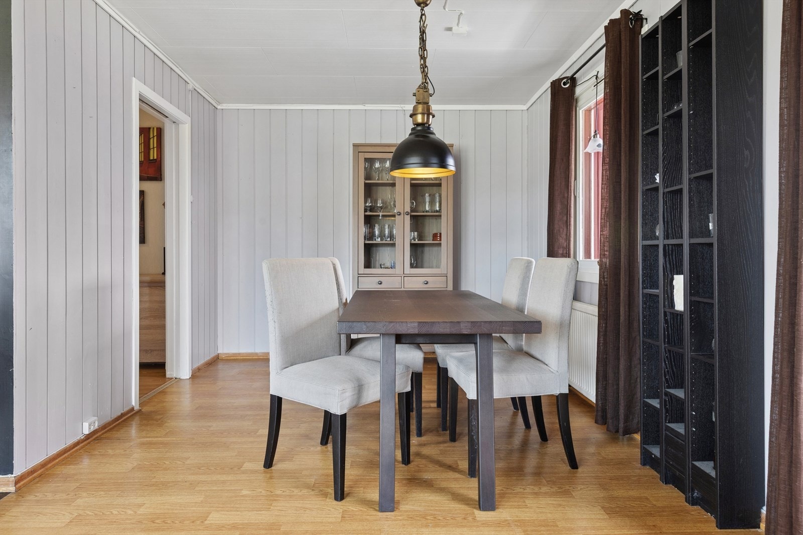 Dette er et perfekt sted å nyte en god middag alene eller med venner/familie. Galleribilde