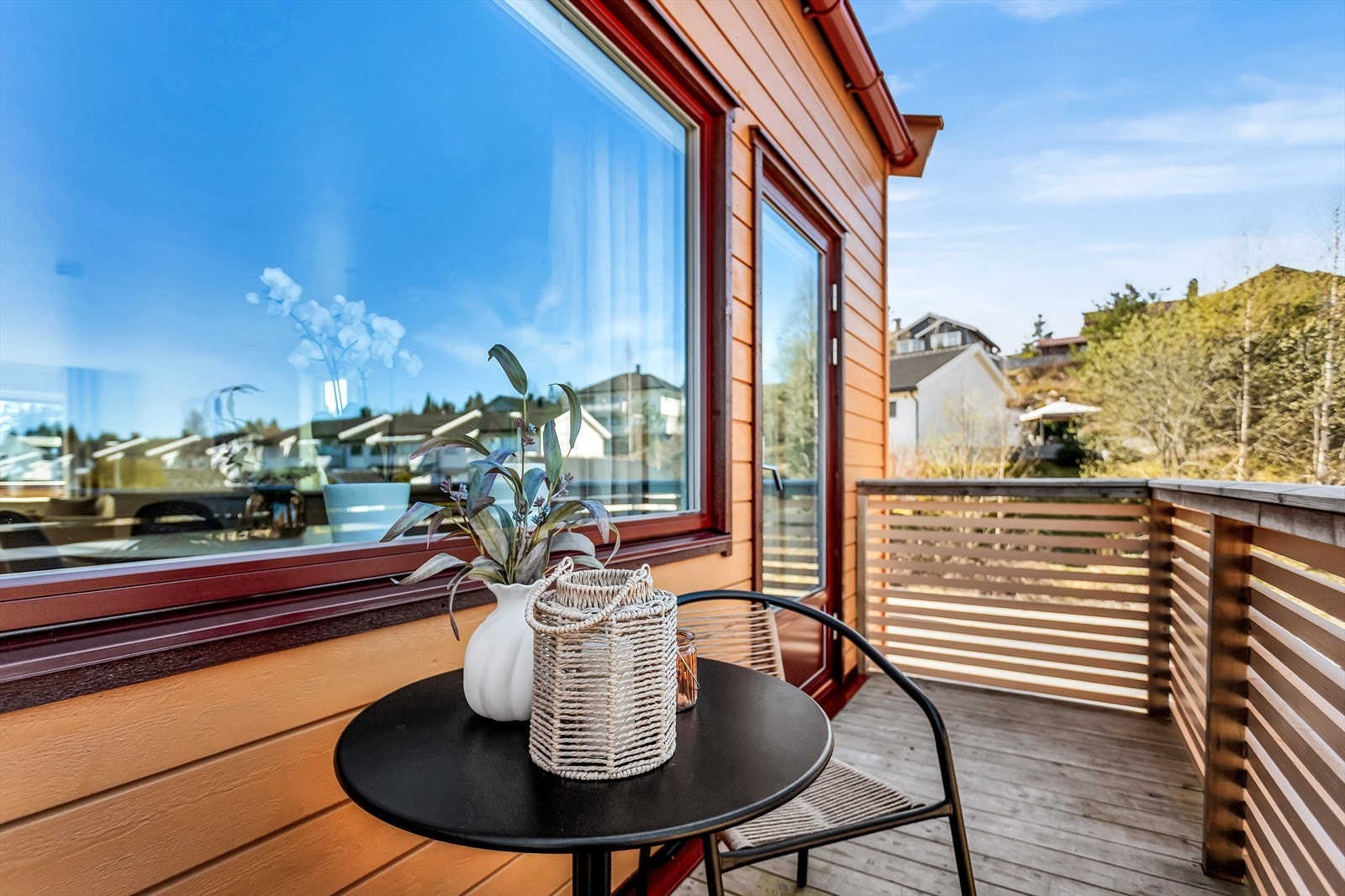En fin plass for en morgenkaffe. Galleribilde