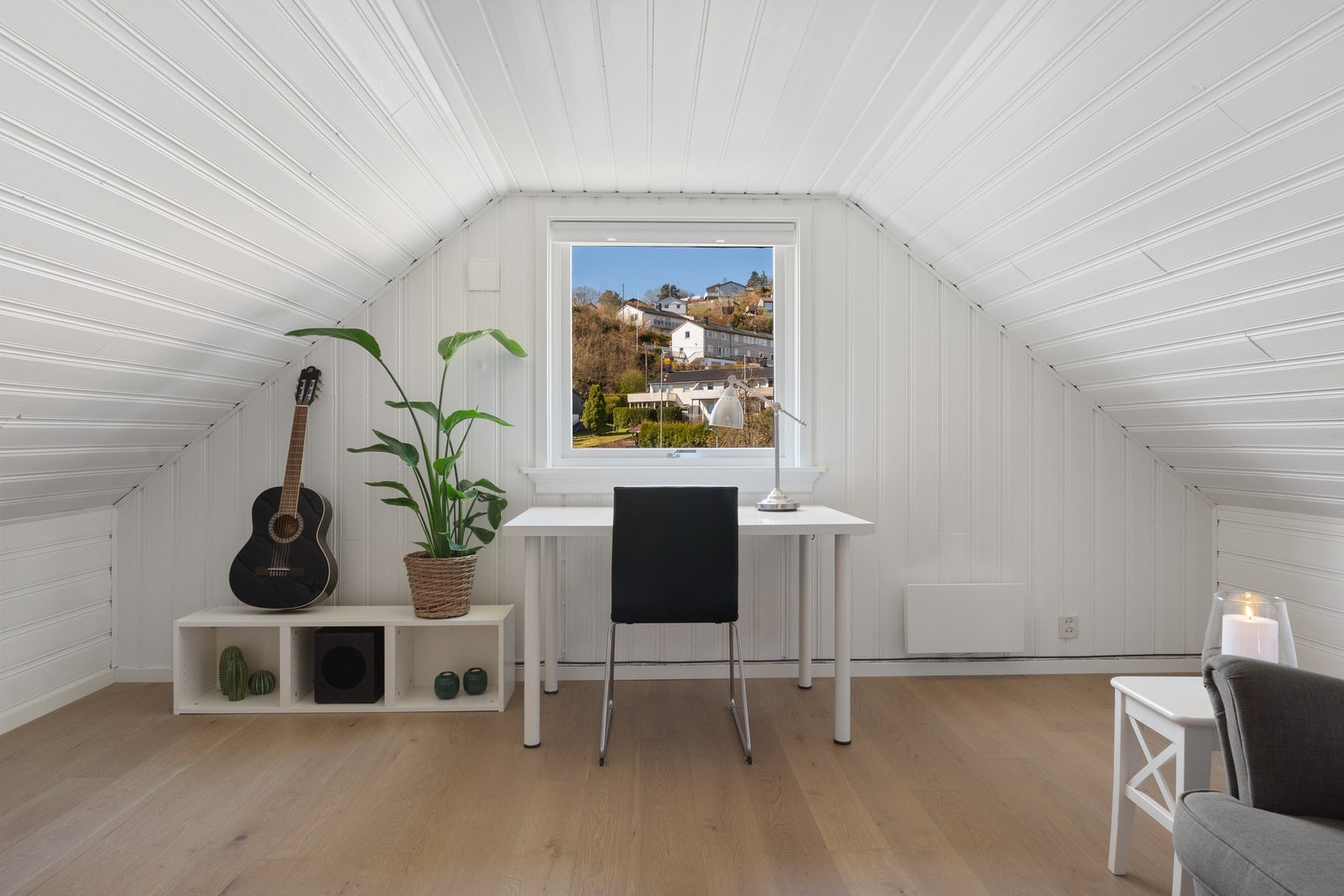 Rommet kan innredes som kontor, soverom, TV-stue eller et lekerom for de små. Galleribilde