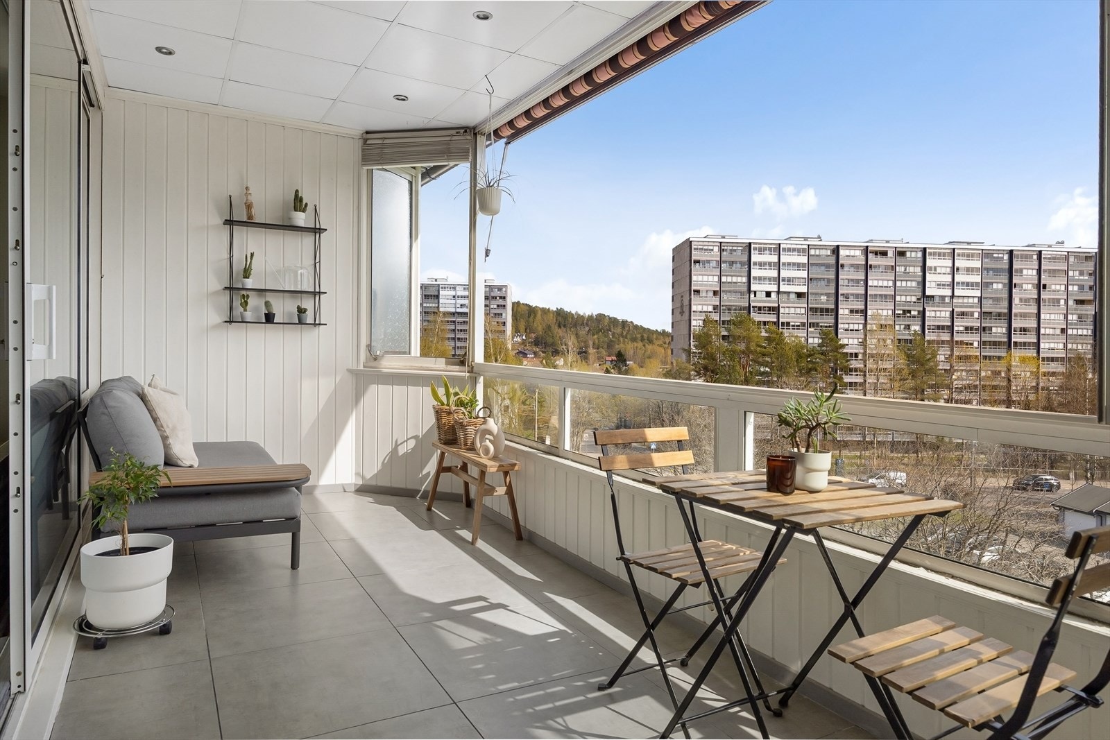Nordvik Østensjø v/ Markus Hagen har gleden av å presentere Ammerudhellinga 44. Galleribilde
