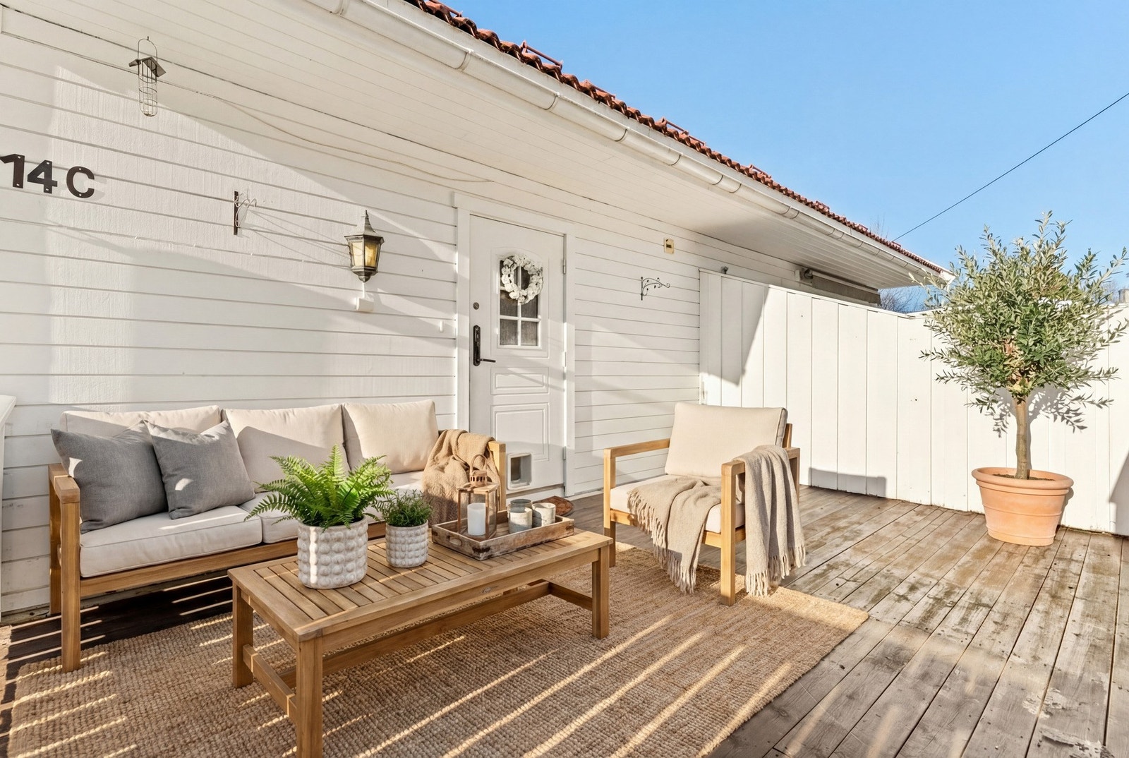 Lekker veranda (Møblene er AI generert og er kun ment som inspirasjon). Galleribilde