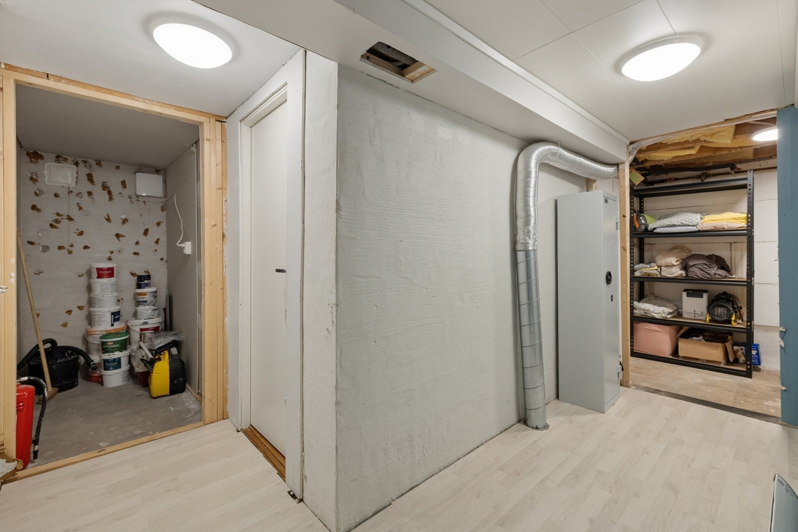 Kjeller innredet i dag med bod, 2 soverom og vaskerom Galleribilde