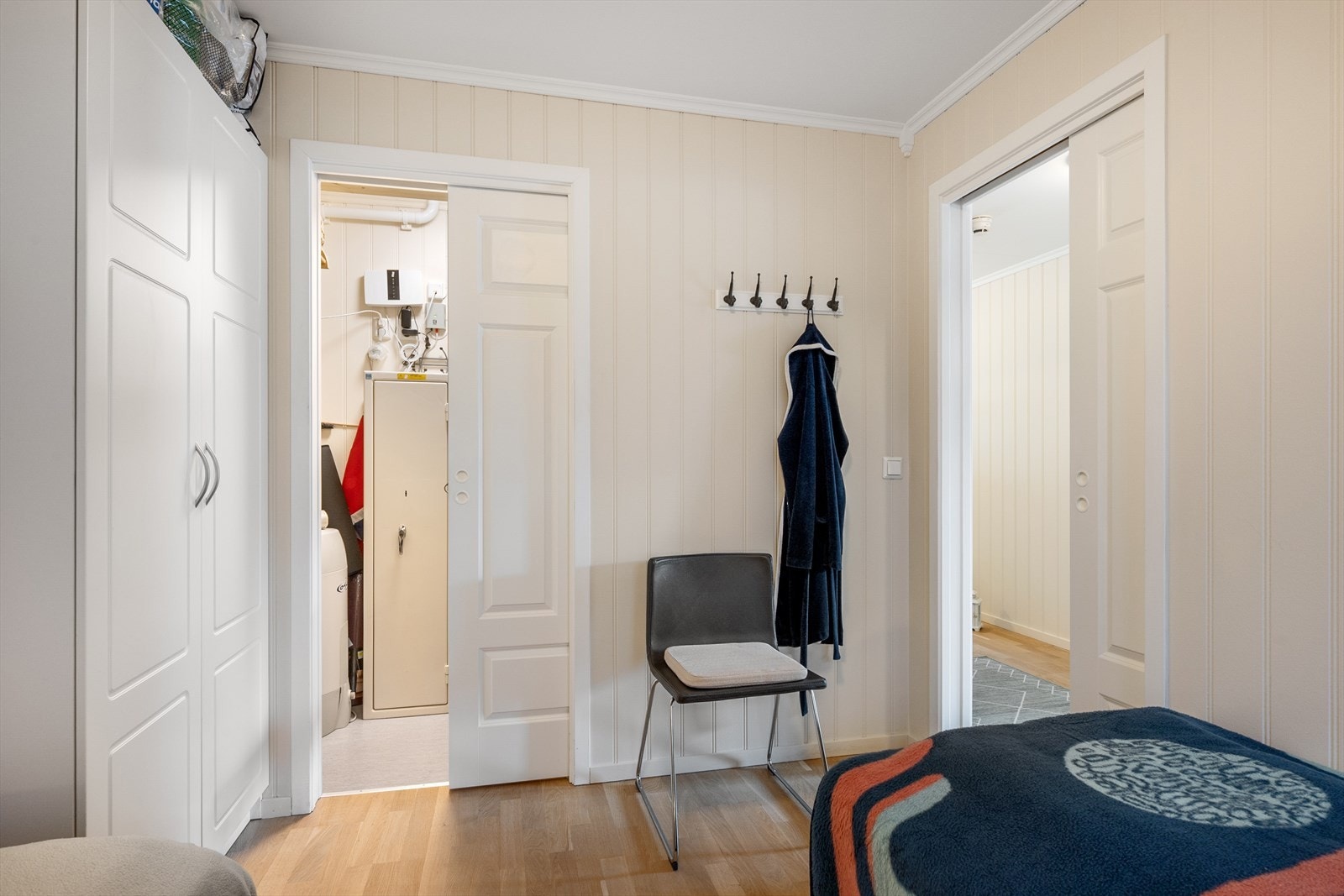 På dette rommet er det tilgang til innvendig bod/teknisk rom. Galleribilde