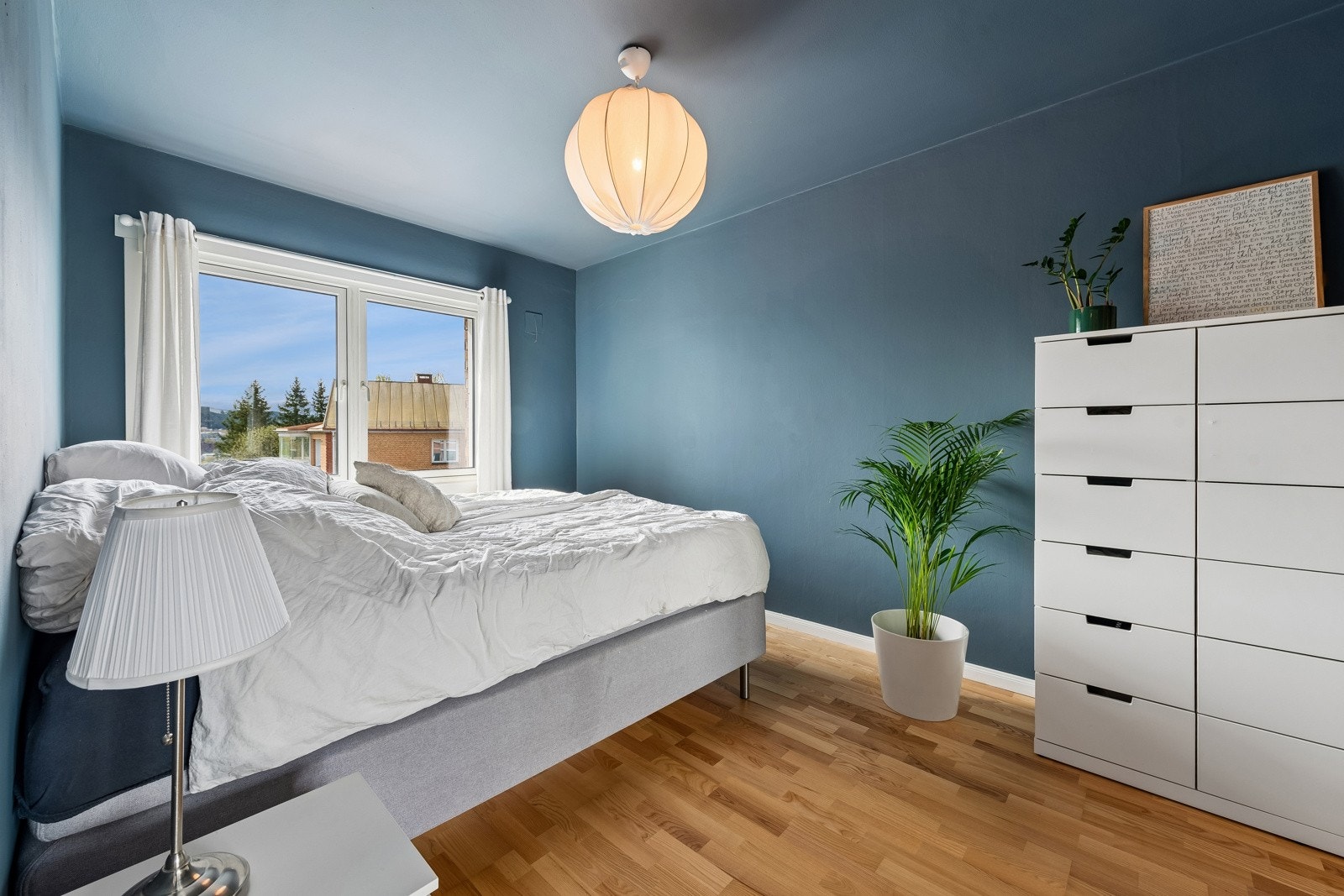 Soverommet har godt med naturlig lysinnslipp. Galleribilde