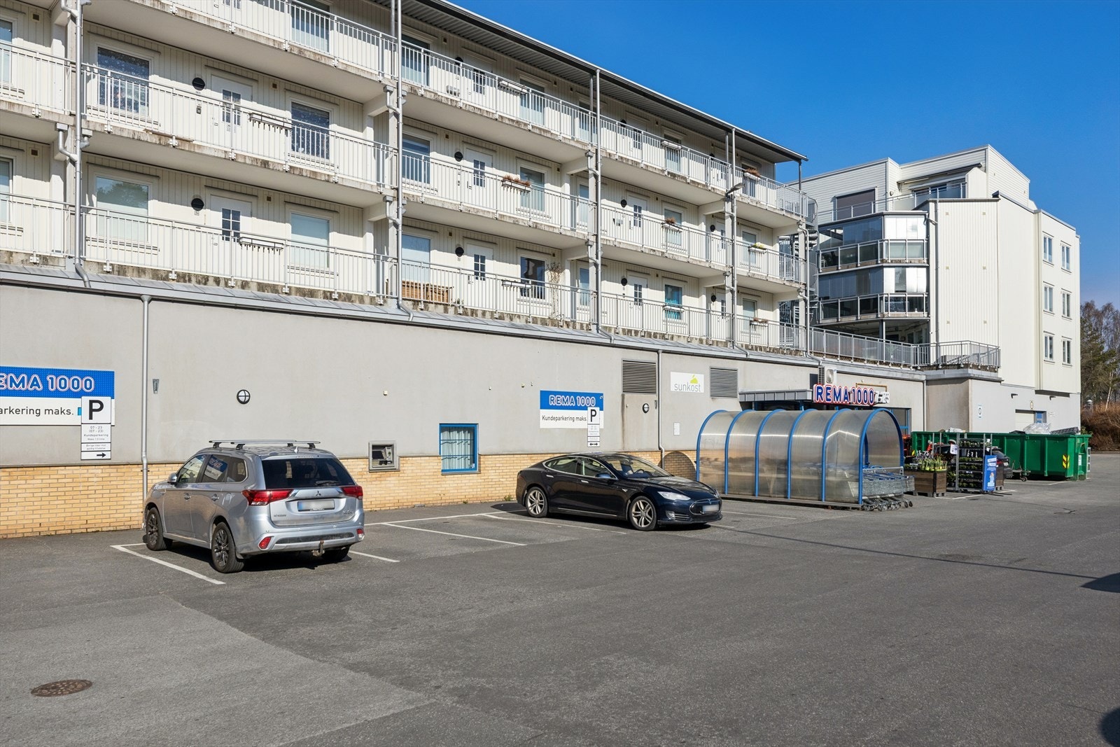 Med Rema 1000 Nesodden kun to minutter unna, er dagligvarehandelen svært enkel. Galleribilde