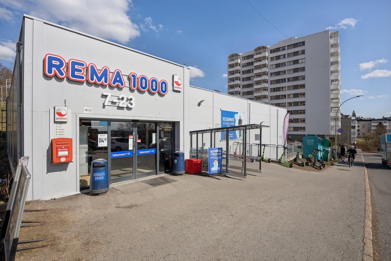 Kort vei til dagligvarebutikk og øvrige servicetilbud i nærområdet Galleribilde