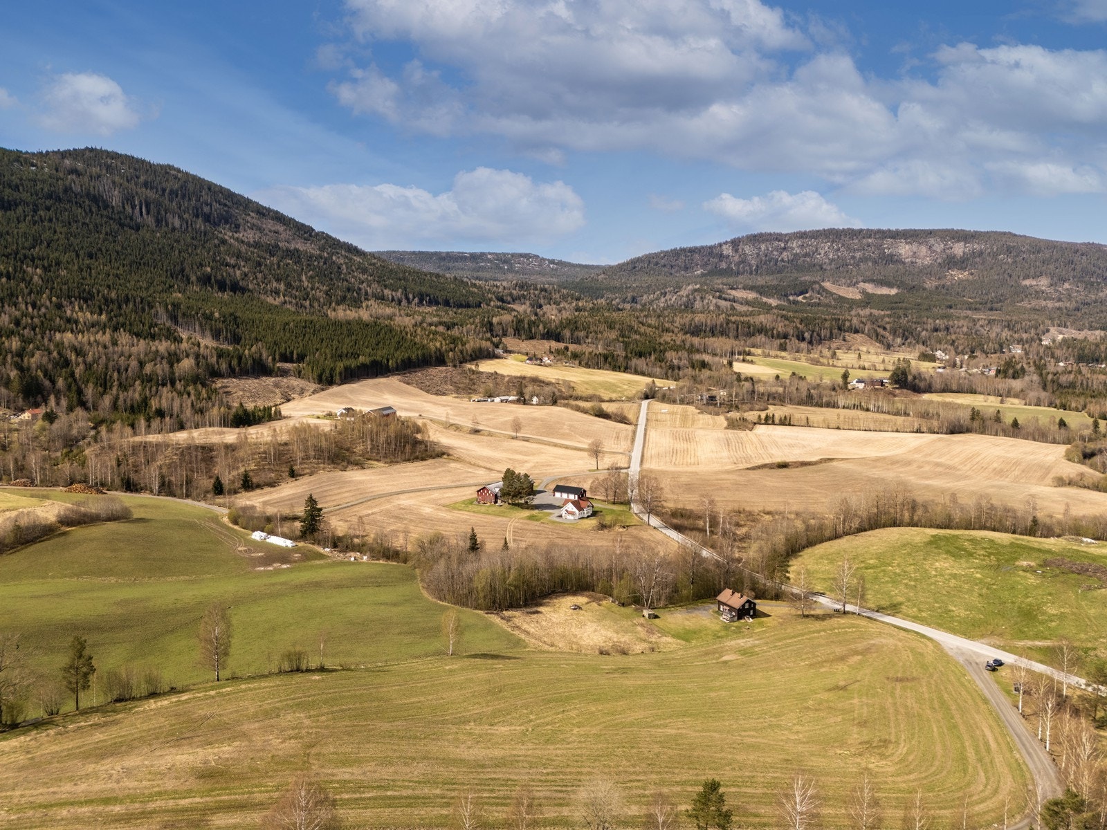 Et fredelig og landlig område i Kongsberg kommune. Galleribilde