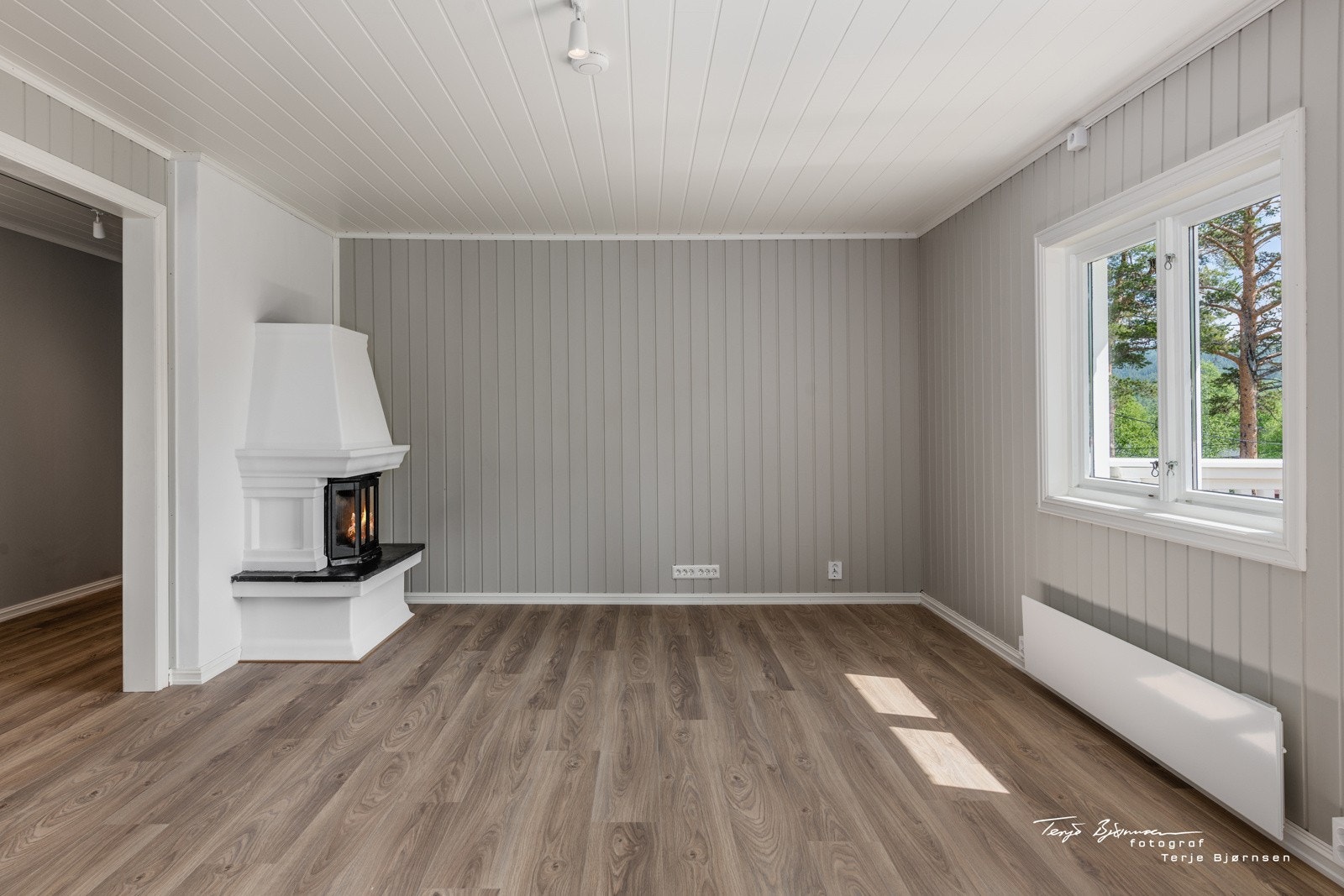 Plass til sofa og godstolen. Galleribilde