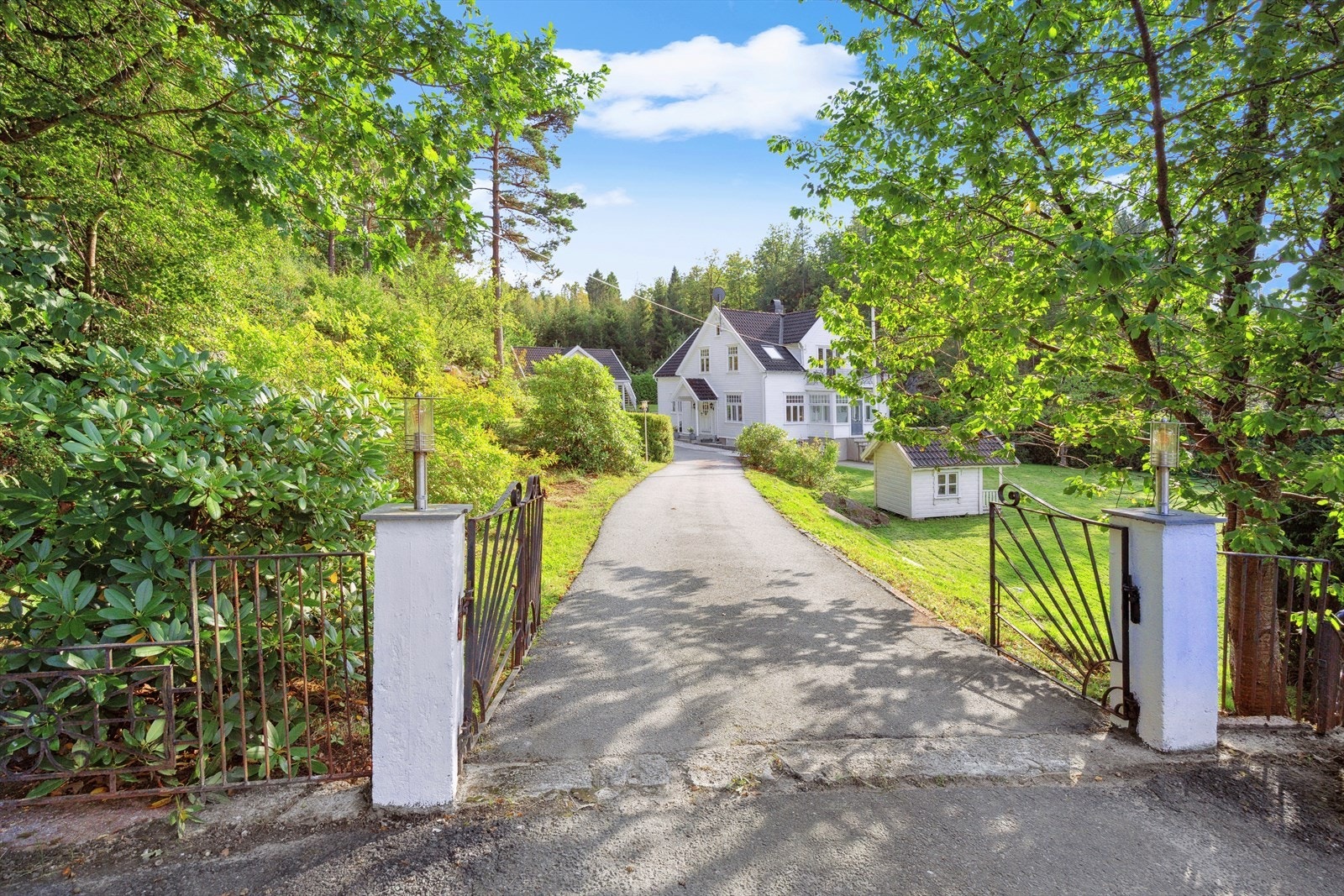 Privat innkjørsel fra Justøyveien. Galleribilde