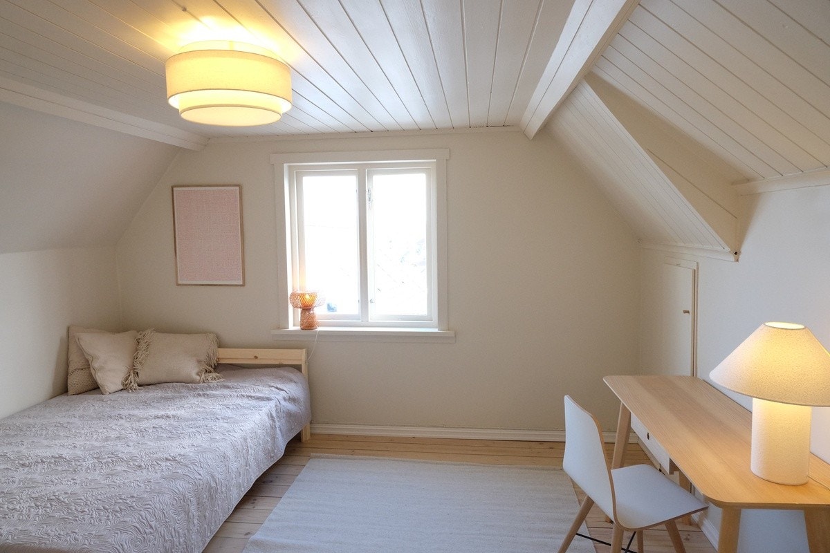 Soverom 3, loft, 12 kvm. 140 cm seng. Galleribilde