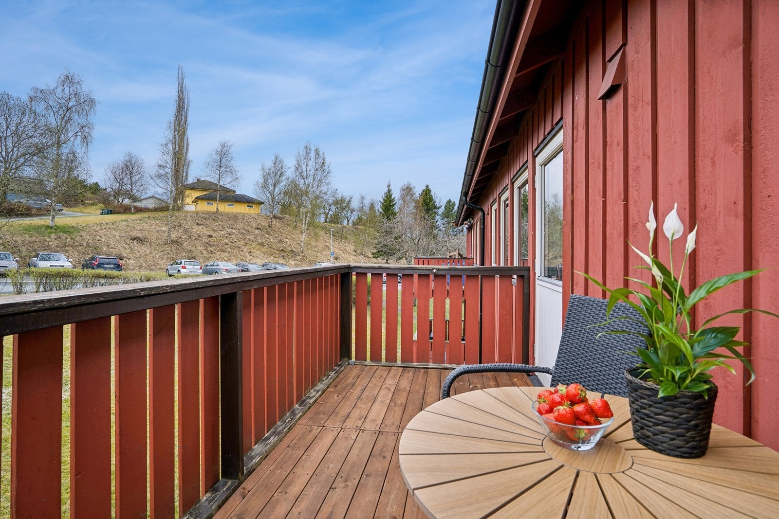 Balkongen er på 7 kvm. med plass til både sitte gruppe og grill Galleribilde