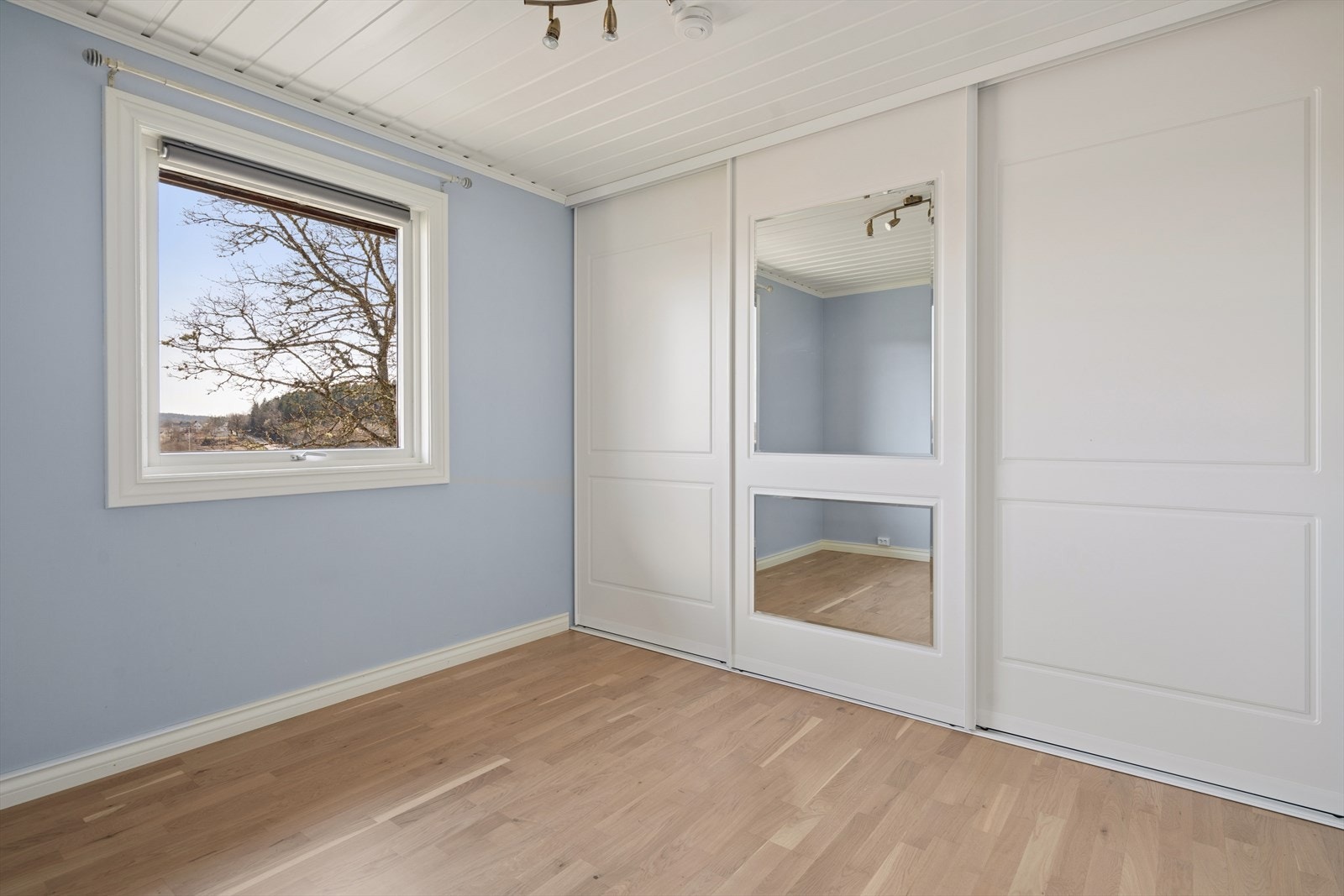 Lyst og trivelig soverom. Galleribilde