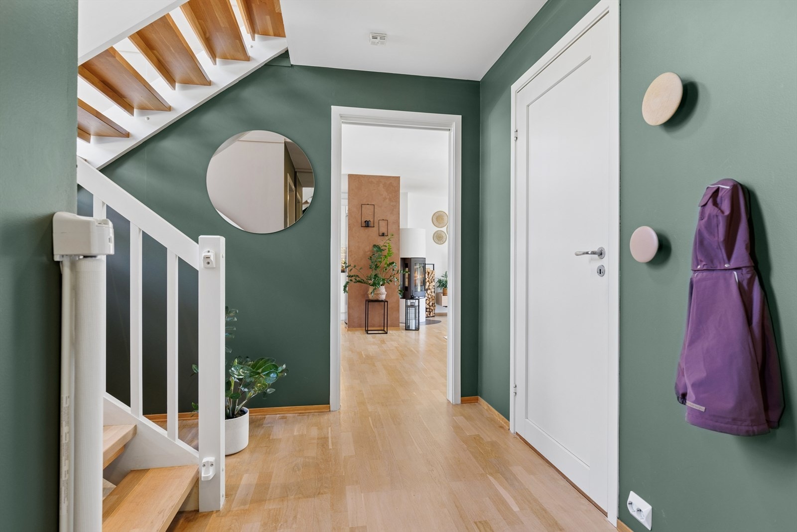 Gang hvor man kommer rundt i hele huset Galleribilde