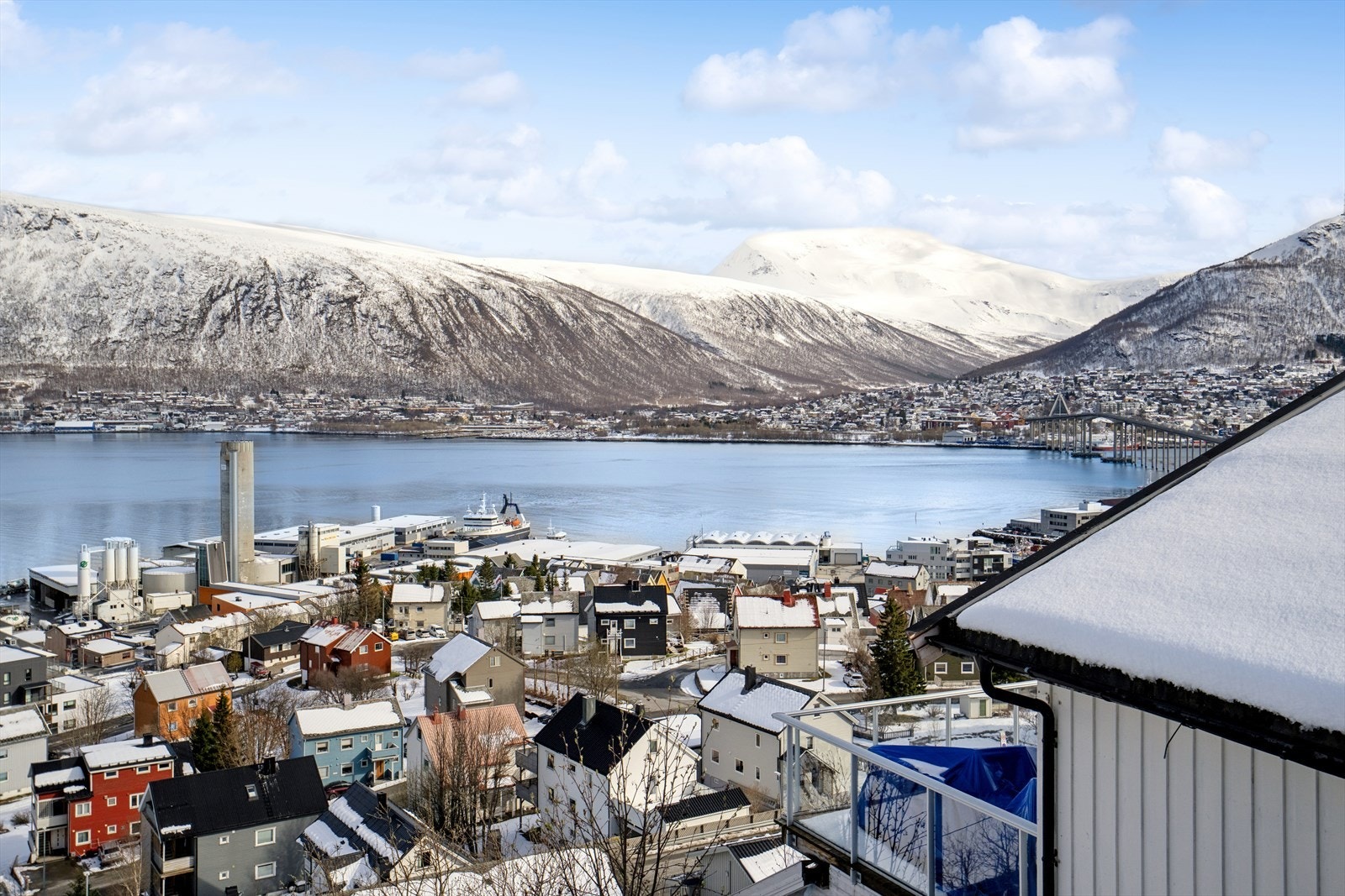 Her bor du med nærhet til både byens fasiliteter og flotte turområder. Galleribilde