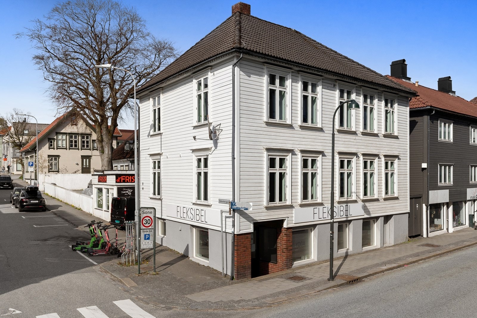 Løkkeveien 40 presenteres av Proaktiv Eiendomsmegling v/ Kay Stian. Galleribilde