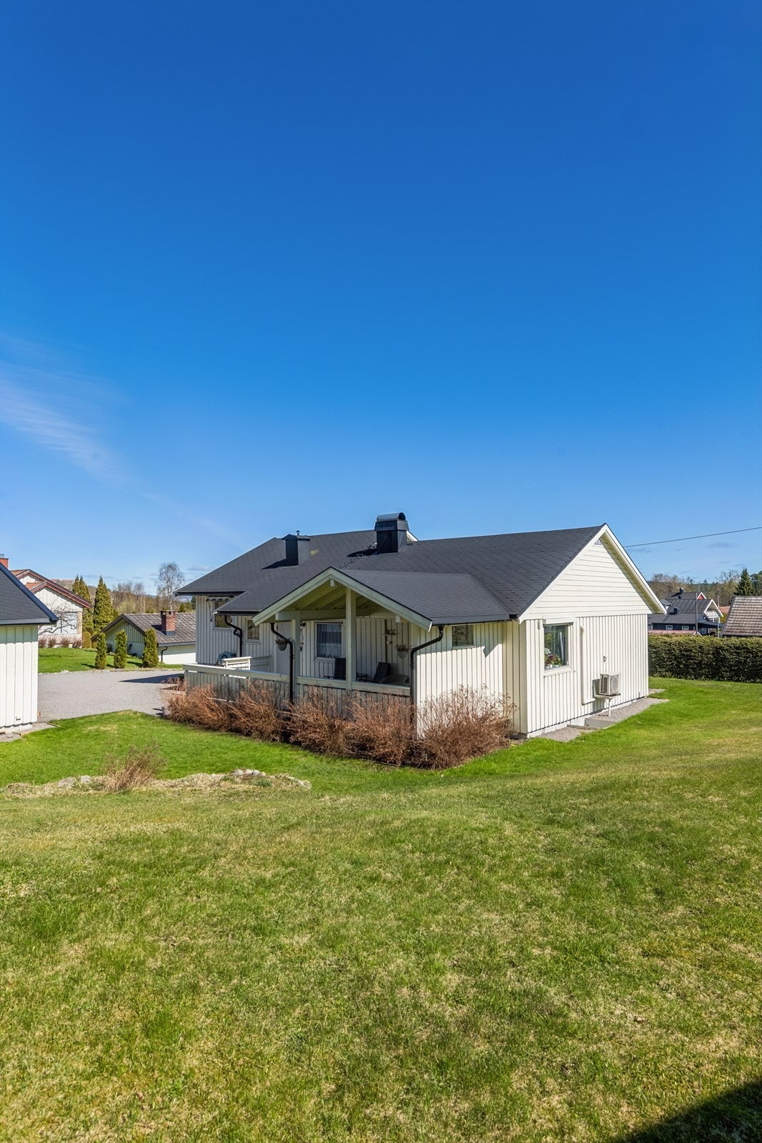 En velholdt enebolig med flott beliggenhet i et populært boområde på Kongsvinger. Galleribilde