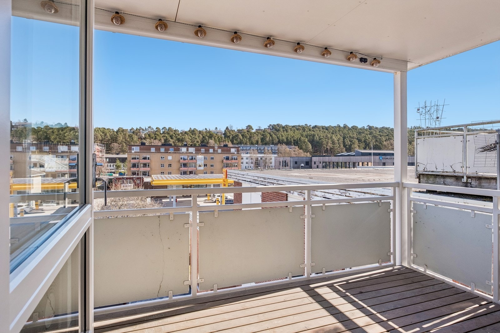 Utsikt fra balkong Galleribilde