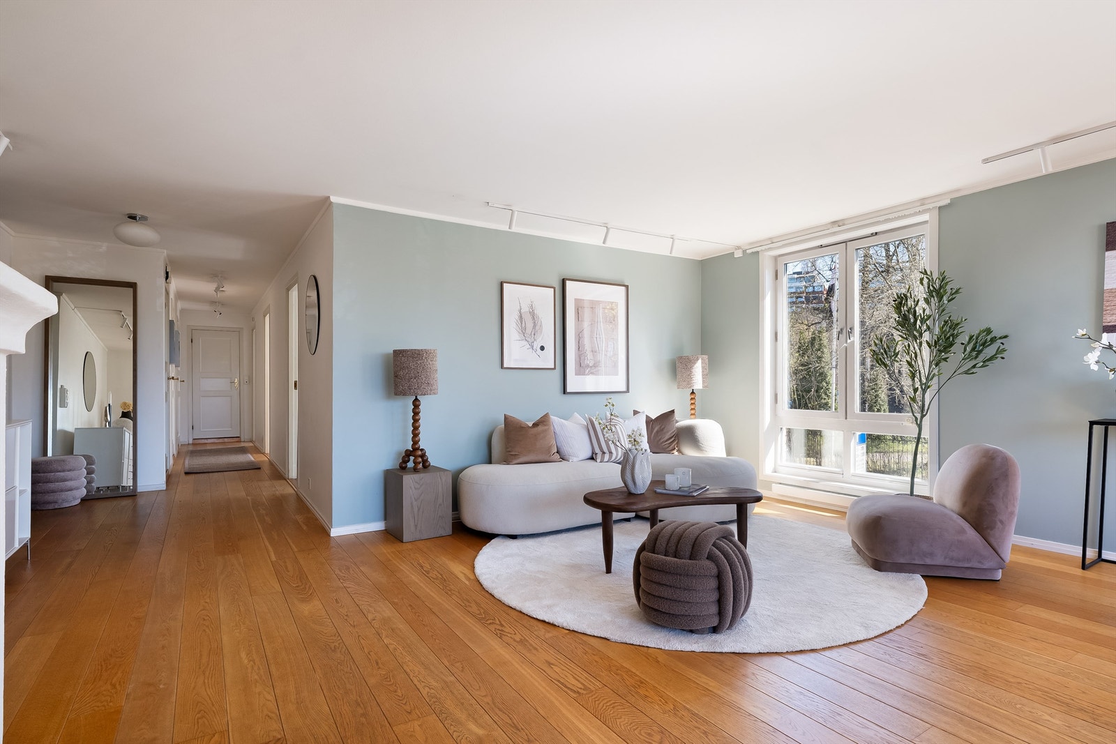 God plass til en hyggelig sofagruppe. Galleribilde