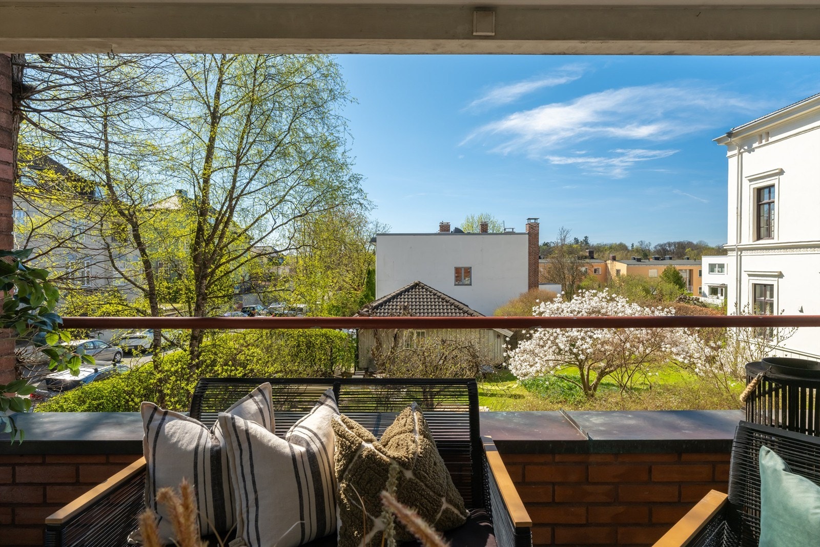 Utsikt mot flotte grøntområder med lite innsyn. Galleribilde