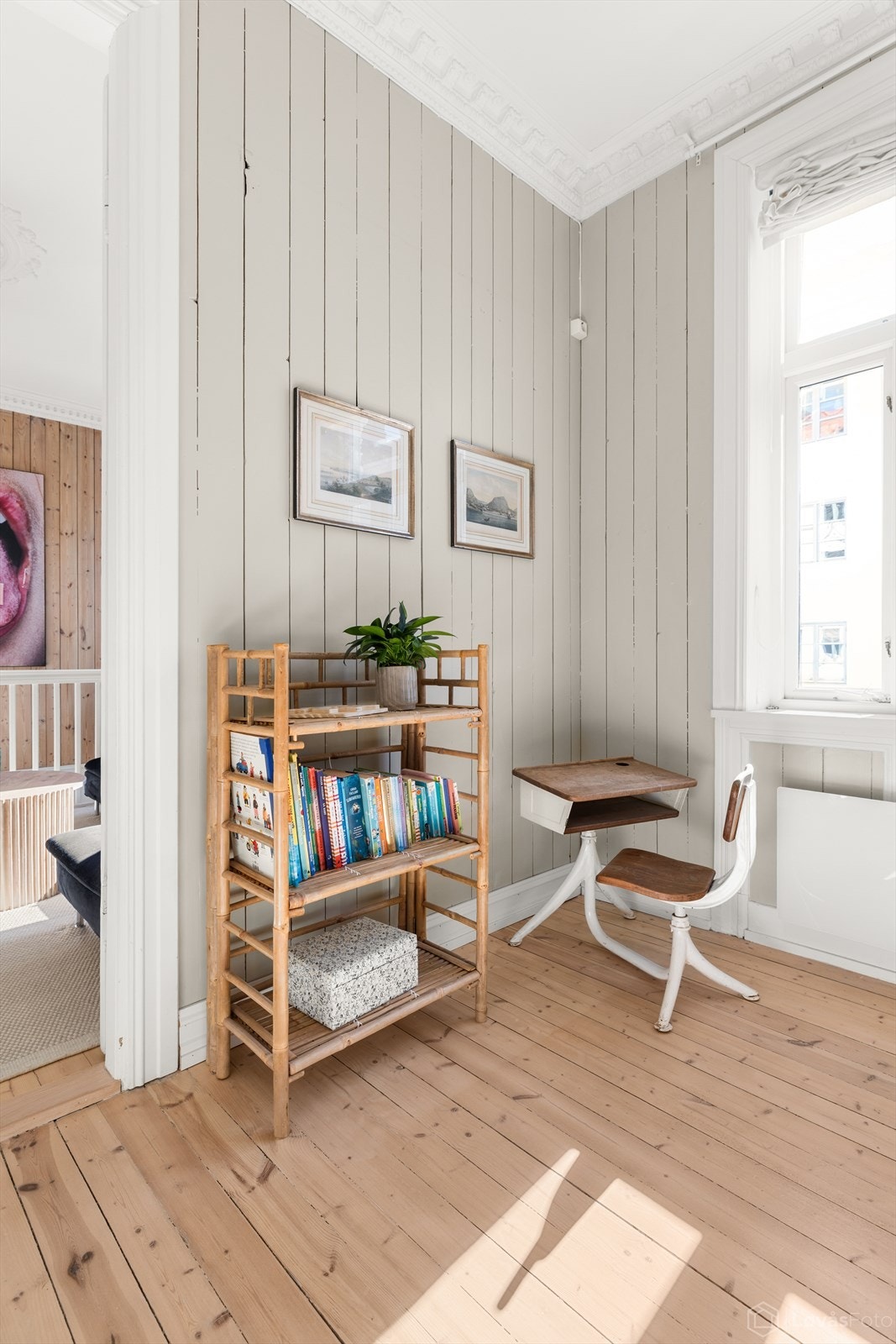Rommet er praktisk utformet og gjør det enkelt å innrede med skrivebord eller et romslig garderobeskap. Galleribilde