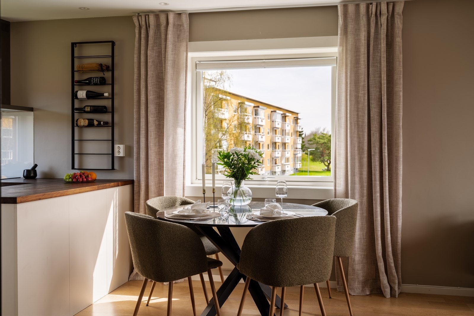 Nyt rolige kvelder, hyggelige stunder med familie og venner, eller bare slapp av i en lun og behagelig atmosfære. Galleribilde