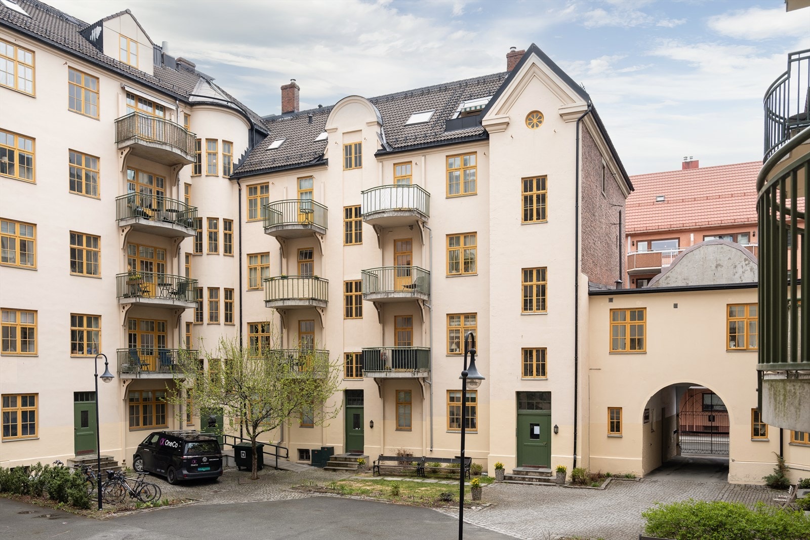Leiligheten ligger i et veldrevet sameie, som jevnlig vedlikeholder bygningsmassen og har god økonomi. Galleribilde
