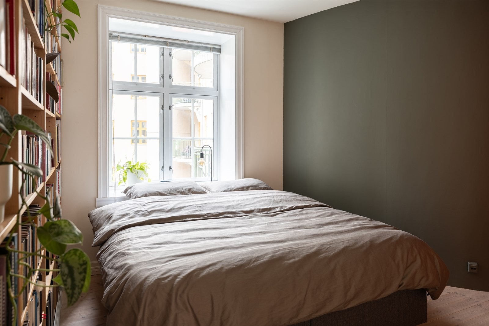 Soverommene er usedvanlige romslige og er på 11m² og 7,5m². Galleribilde