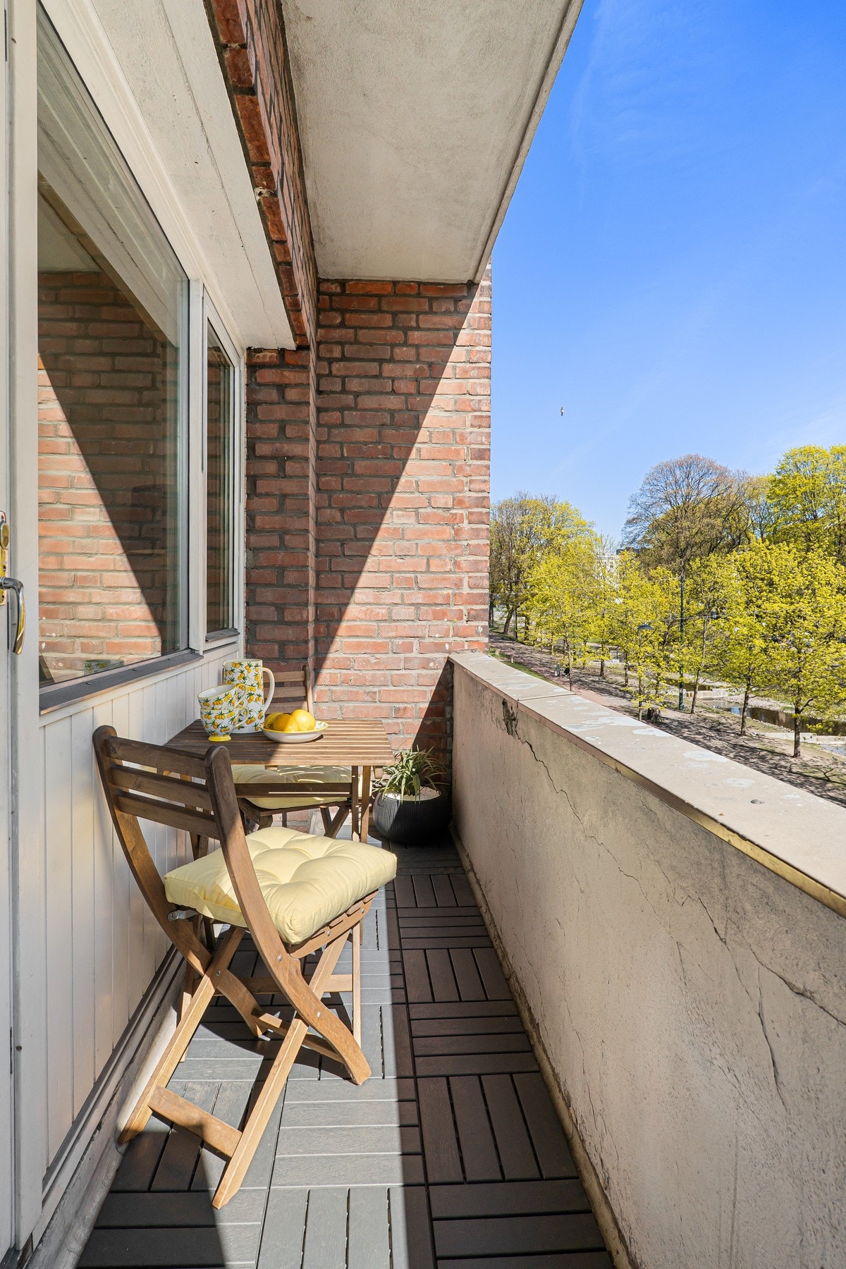 Balkong med utgang fra stuen Galleribilde