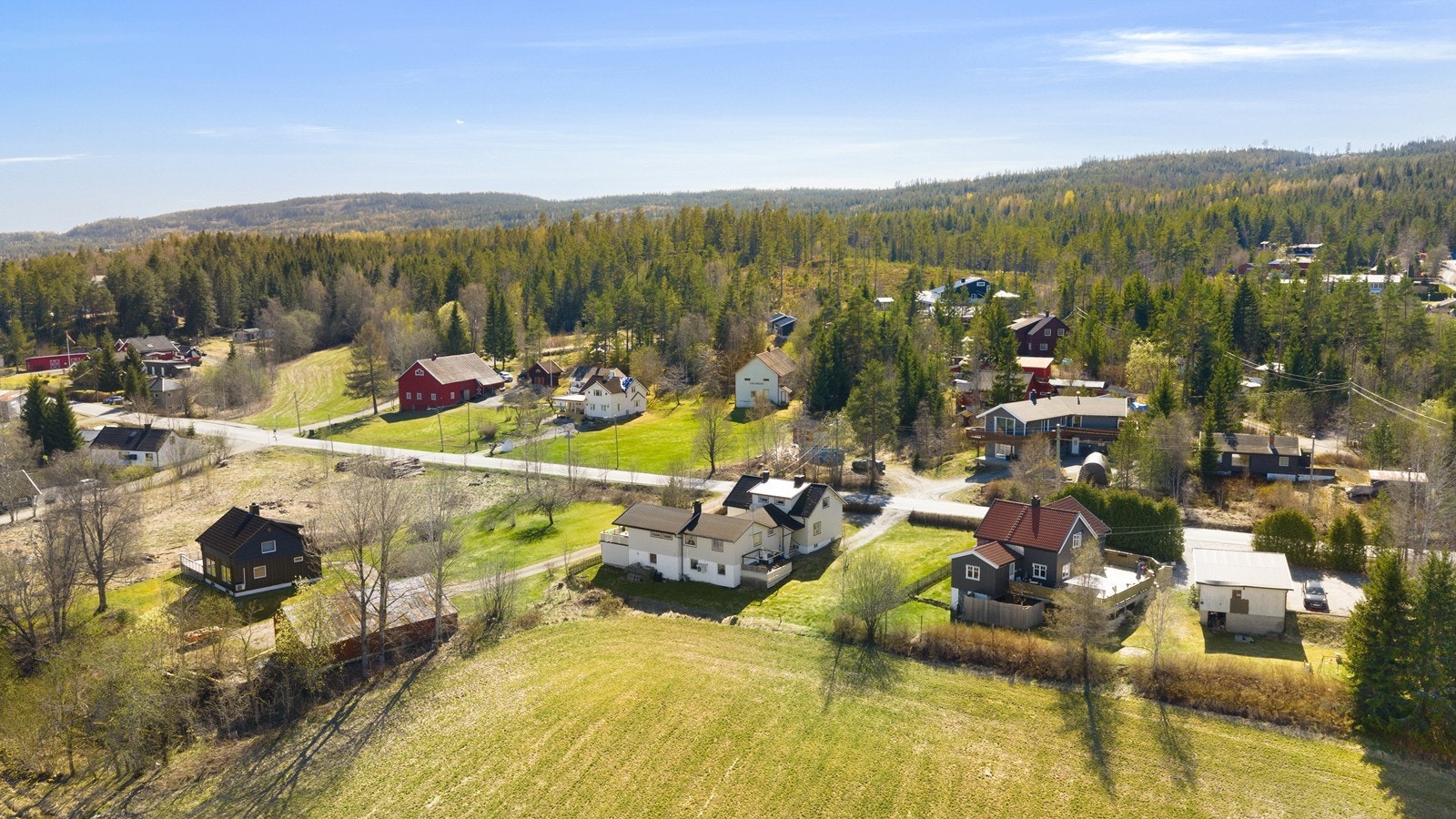 Umiddelbar nærhet til flotte rekreasjonsområder i vakre Romeriksåsen. Galleribilde
