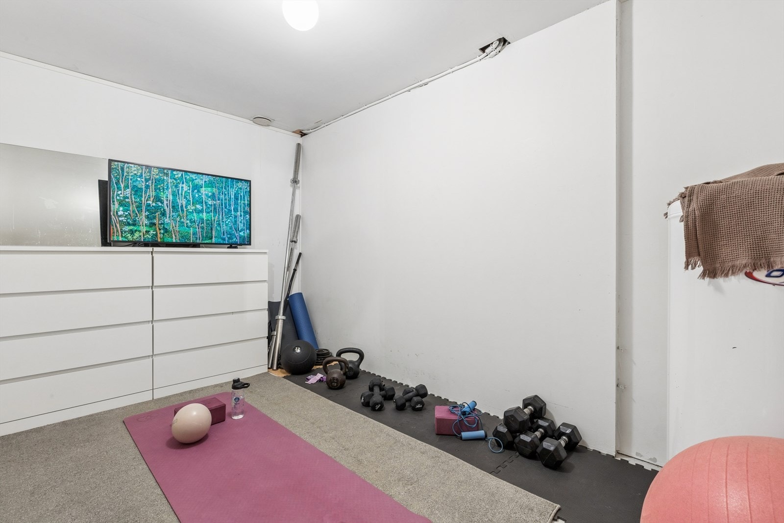 Underetasjen har også et bodrom som i dag benyttes til trening. Galleribilde