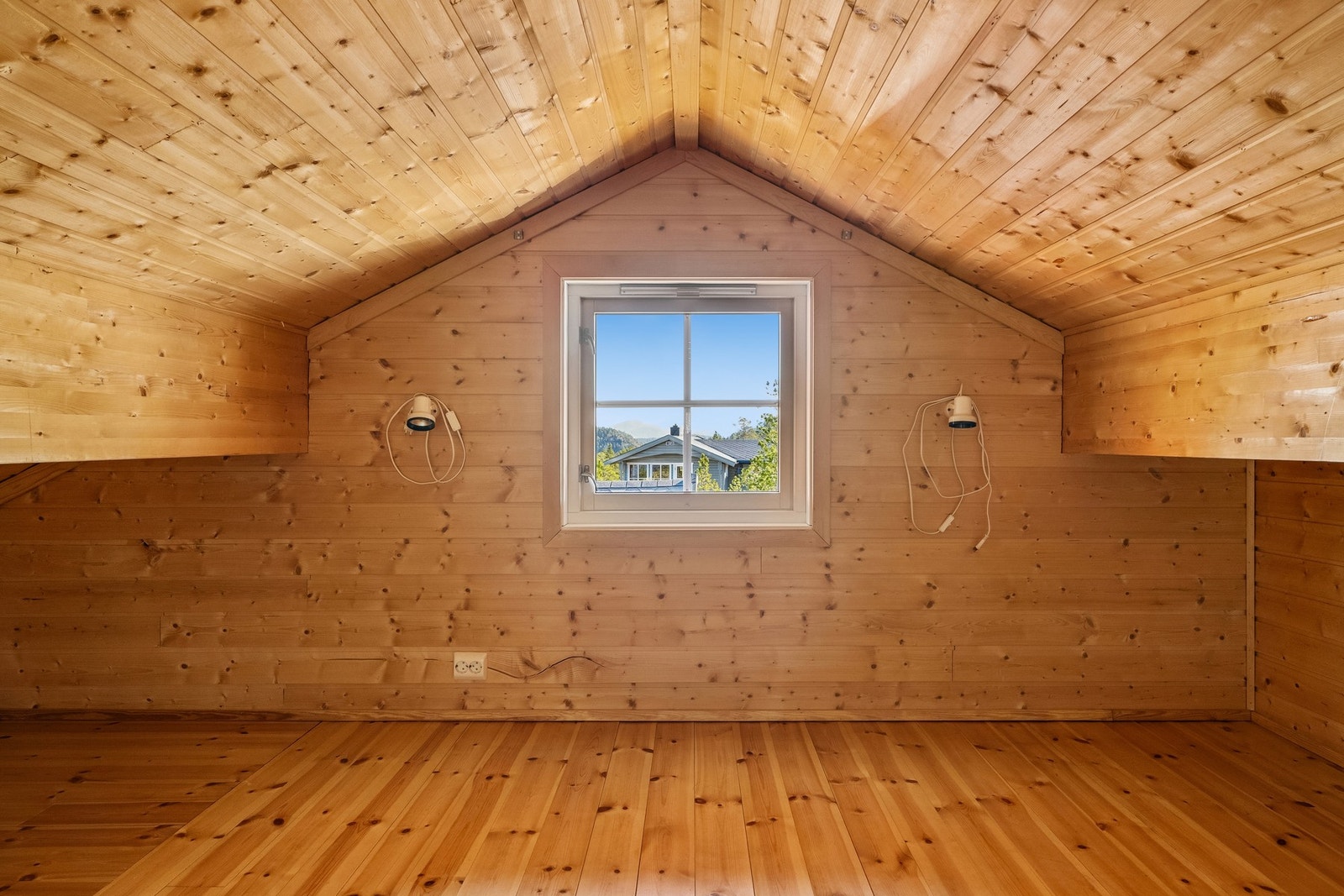 Rom på hemsloft (Vinduer avvik for godkjent rømningsvei) Galleribilde