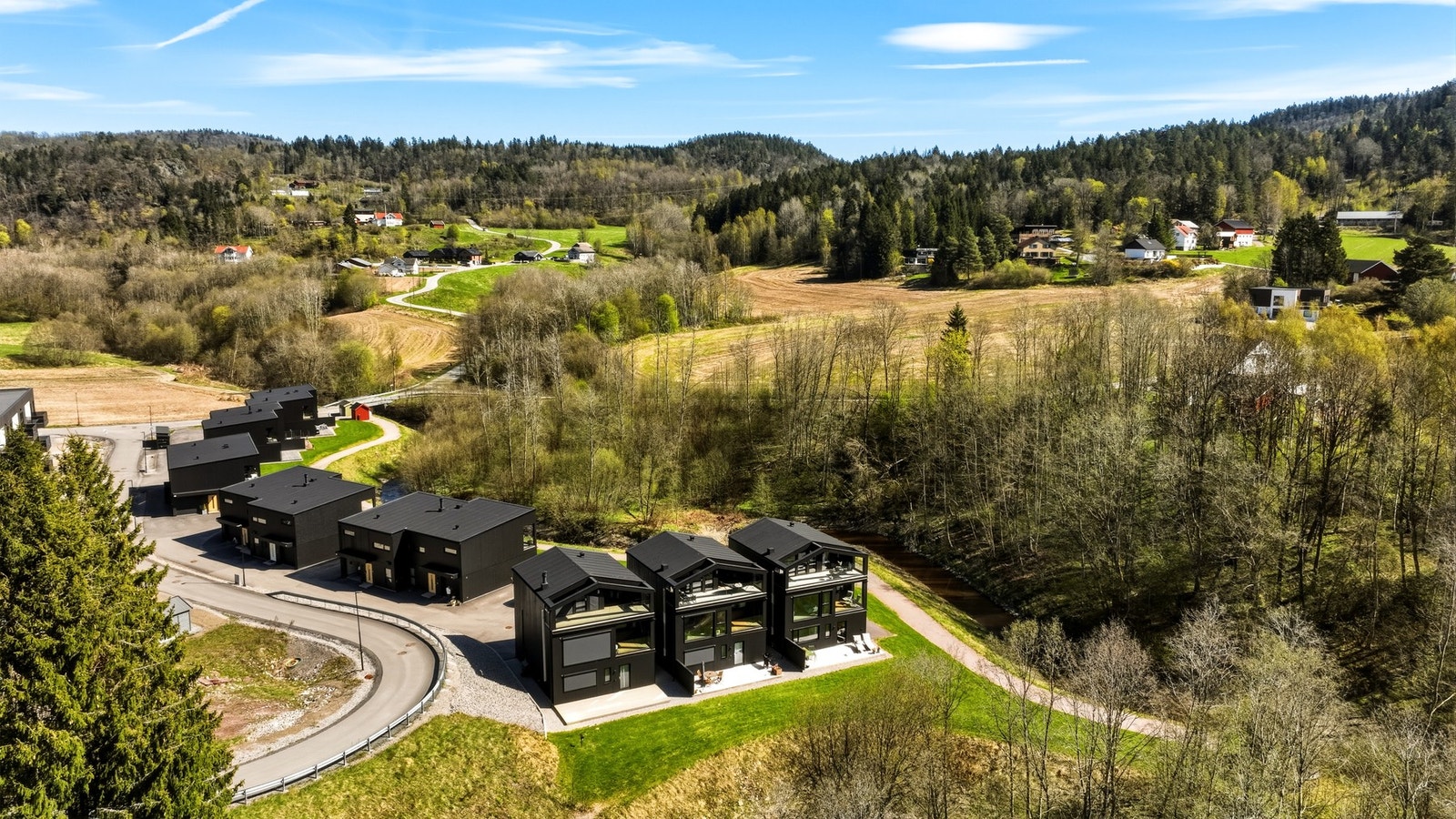 Området har de siste årene vært under full forandring, med bygging av blant annet flott leilighetsbygg, flere eneboliger og tomannsboliger. Galleribilde