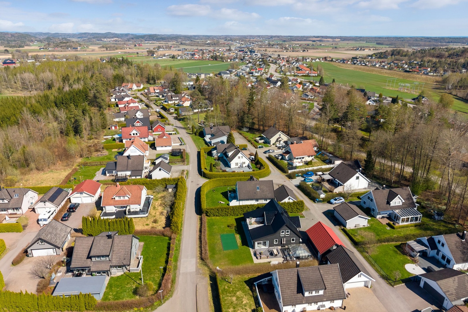 Dronefoto nærområde. Galleribilde