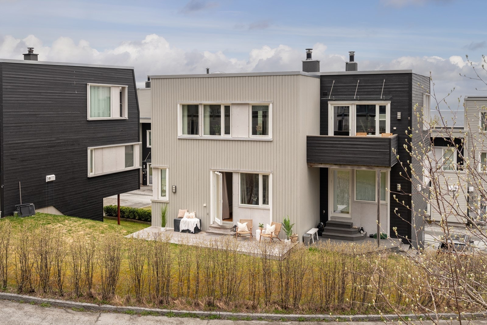 Bygget og leiligheten ble ferdigstilt i 2016 og er vurdert til gjennomgående TG0/1 av taktsmann. Galleribilde