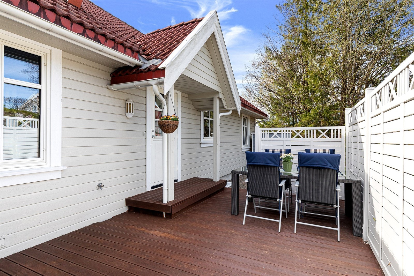 Terrasse utenfor kjøkkenet Galleribilde