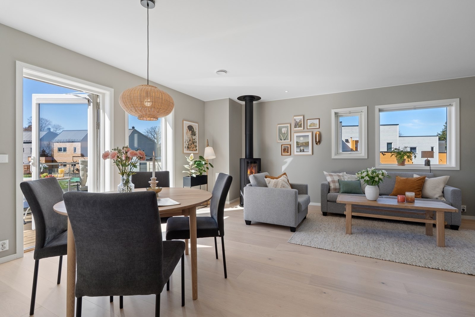 Leiligheten har nøytrale og delikate fargetoner som gir et innbydende uttrykk. Galleribilde