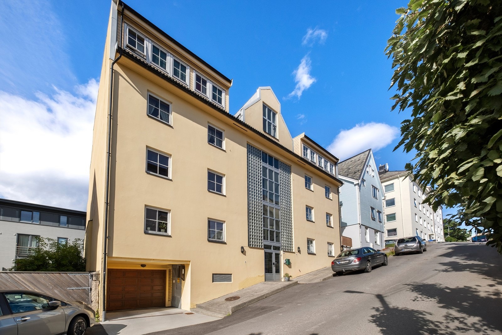 Velkommen til Storhauggata 3 presentert av Torstein Drevik v/Notar! Foto: Ingvald Kaldhussæter Galleribilde