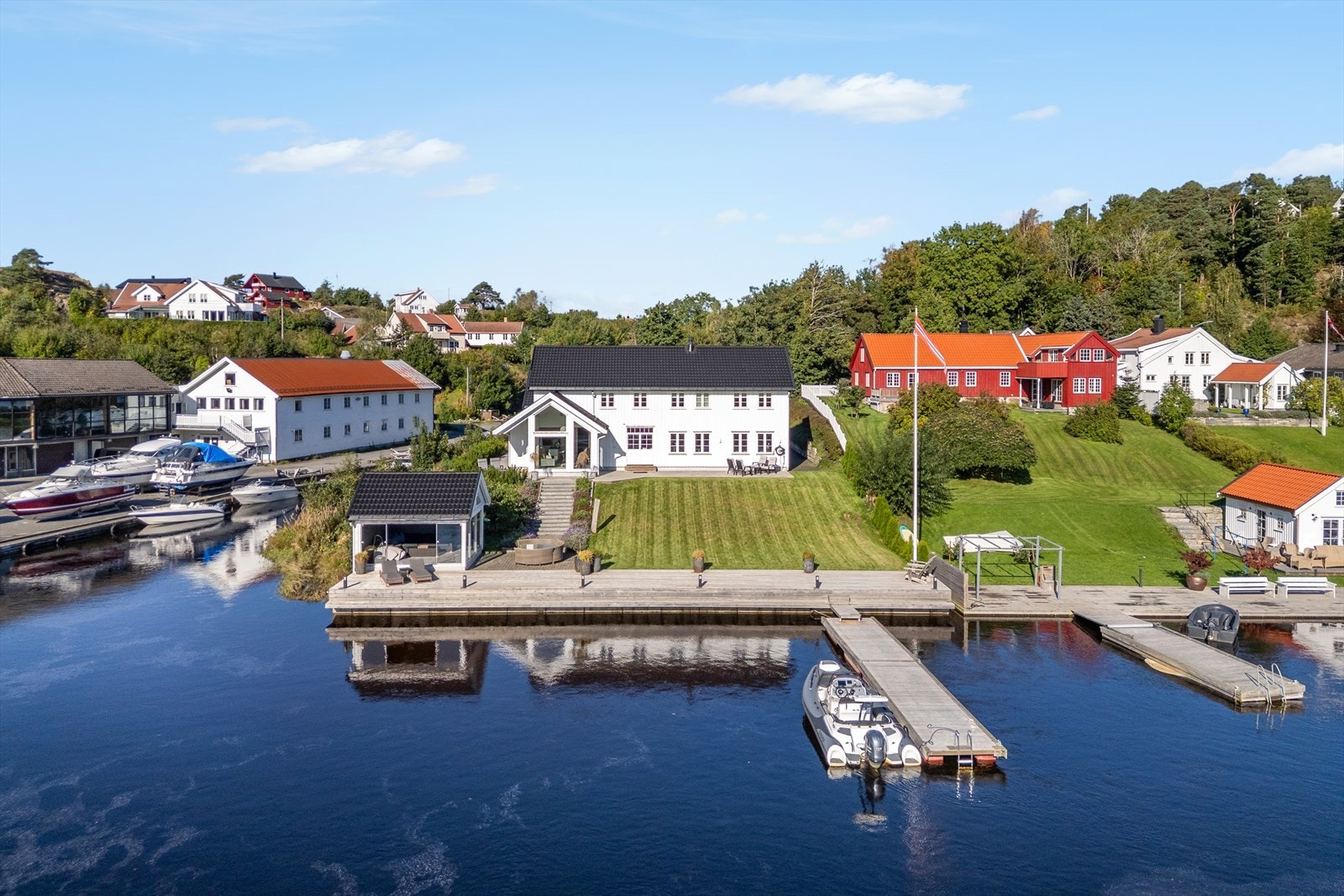 Gjennomgående høy standard - gode materialer og kvaliteter som vannbåren varme og balansert ventilasjon Galleribilde